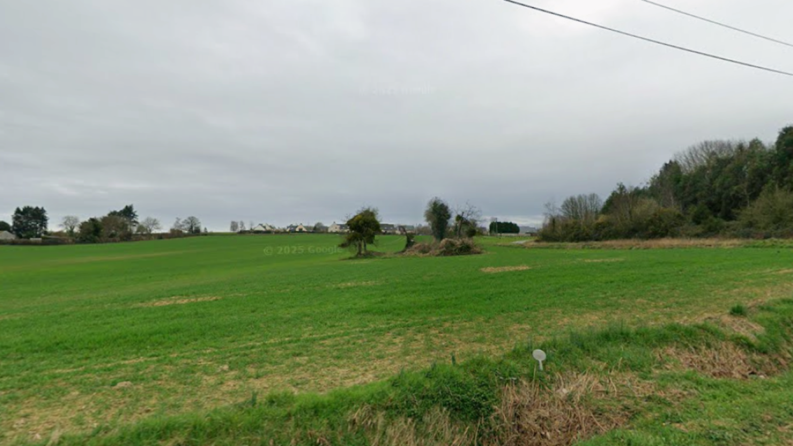 Terrain constructible de 308m2 à Le Sel-de-Bretagne/ image 1