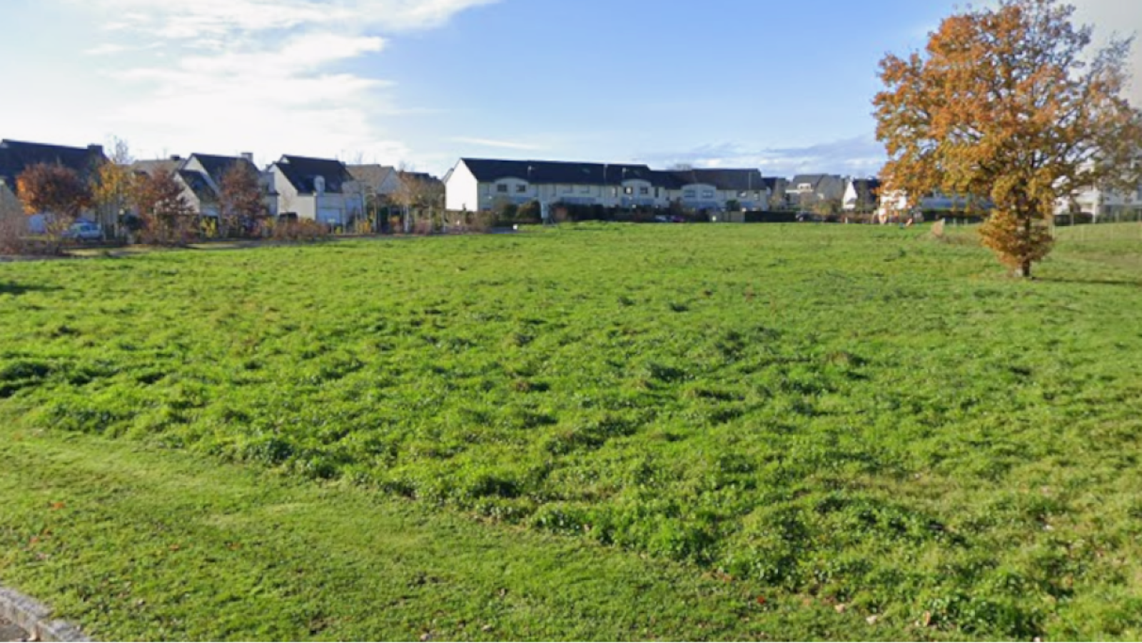 Terrain constructible de 750m2 à Châteaugiron/ image 1