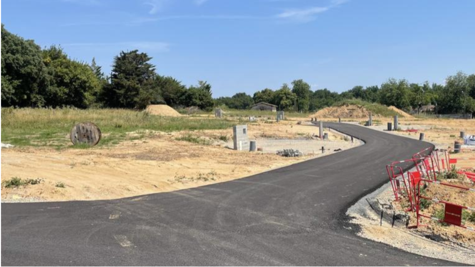 Terrain constructible de 600m2 à Labouheyre/ image 1