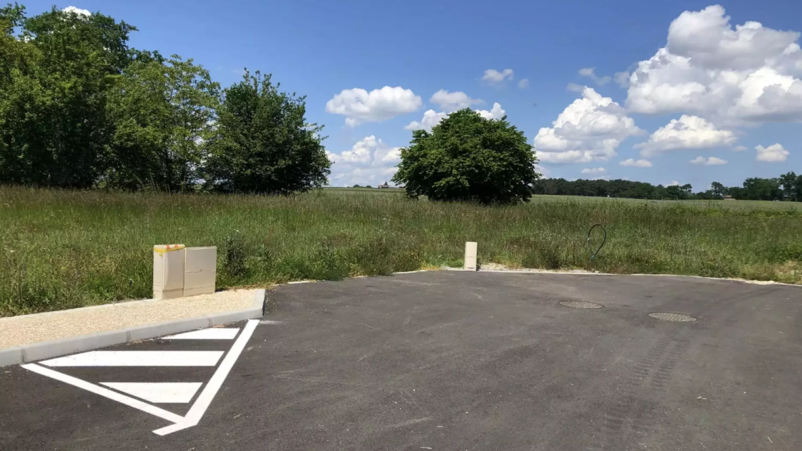 Terrain constructible de 420m2 à Martillac/ image 1