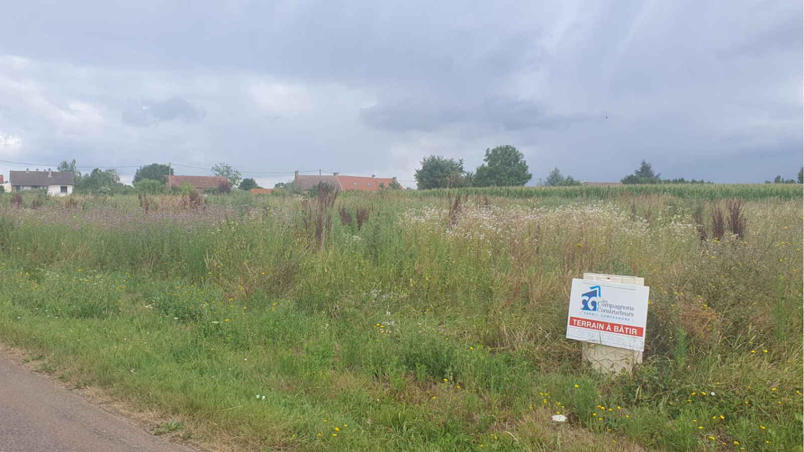 Terrain constructible de 790m2 à Labergement-lès-Seurre/ image 1