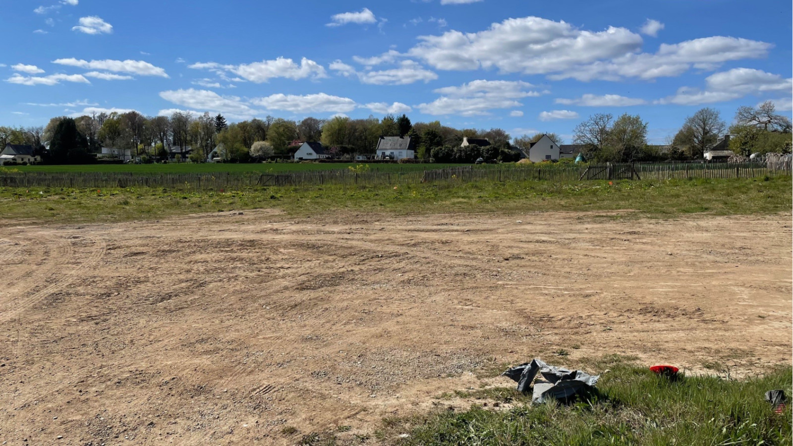 Terrain constructible de 380m2 à Pont-Scorff/ image 1