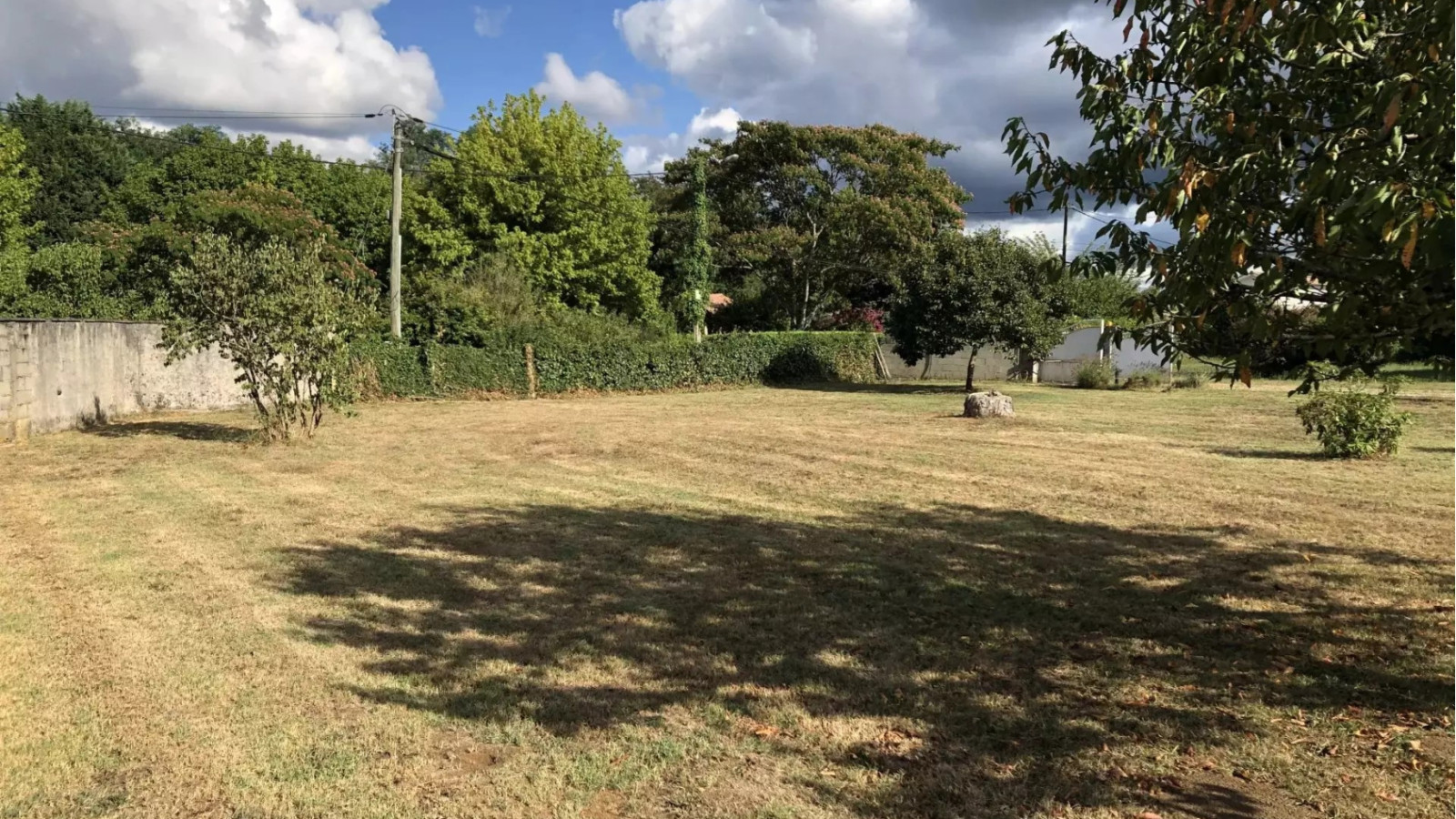 Terrain constructible de 945m2 à Saint-Aubin-de-Médoc/ image 1
