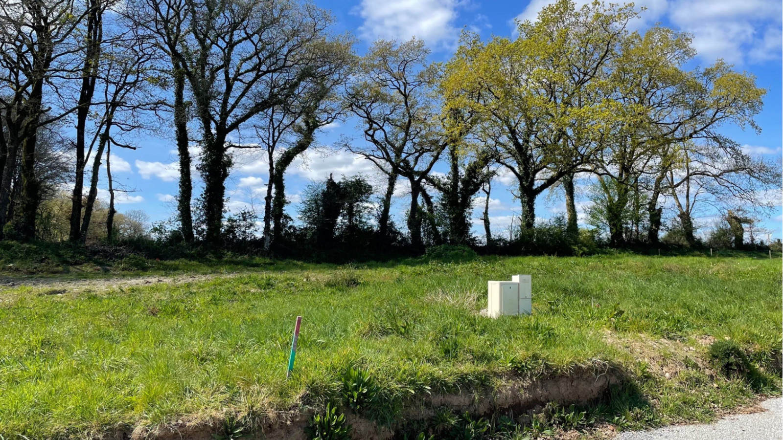 Terrain constructible de 322m2 à Pont-Scorff/ image 1