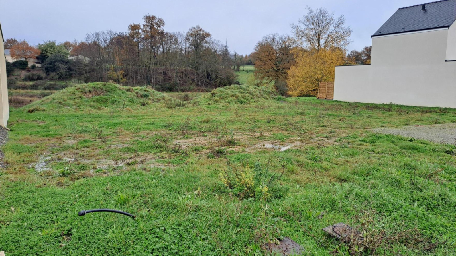 Terrain constructible de 359m2 à Segré-en-Anjou Bleu/ image 1