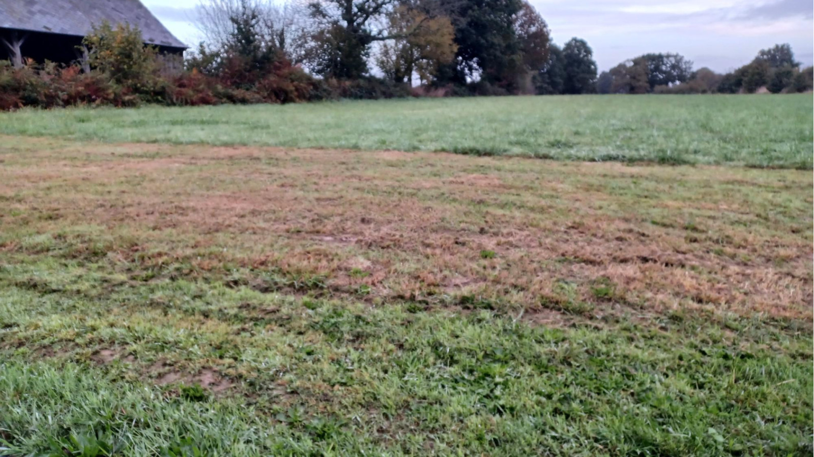 Terrain constructible de 486m2 à Langan/ image 1