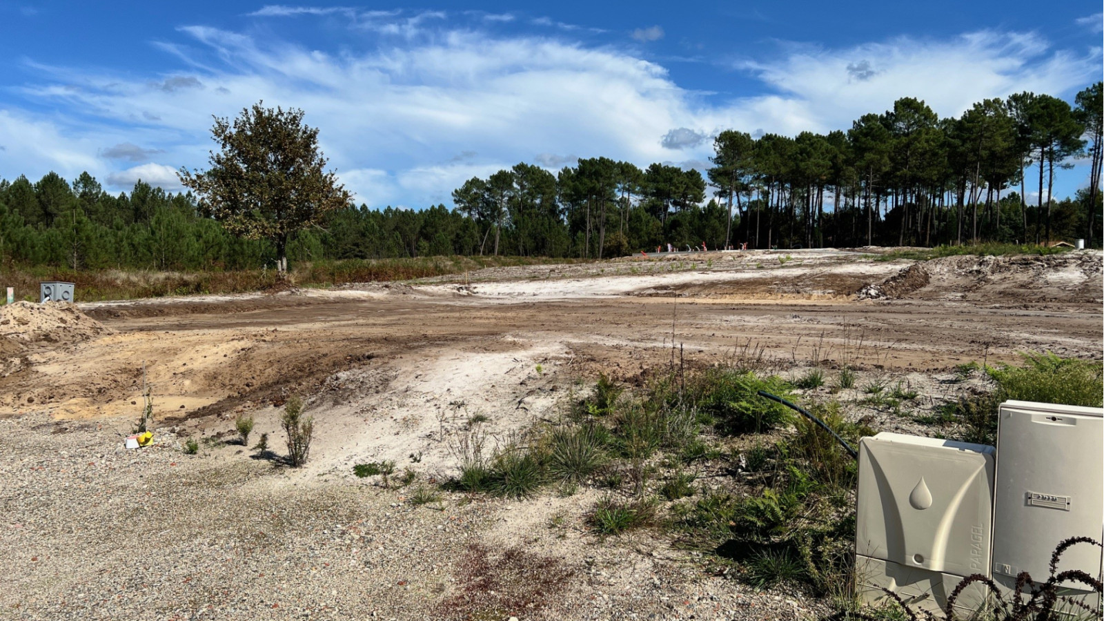 Terrain constructible de 751m2 à Castets/ image 1