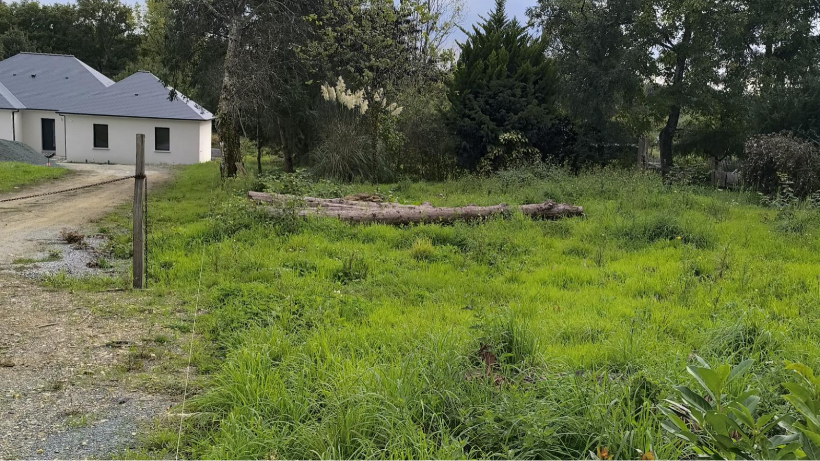 Terrain constructible de 297m2 à Saint-Molf/ image 1