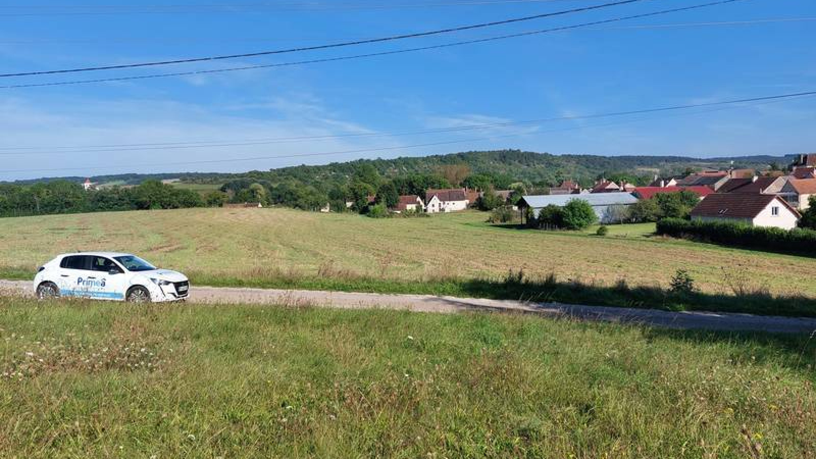 Terrain constructible de 755m2 à Loches/ image 1