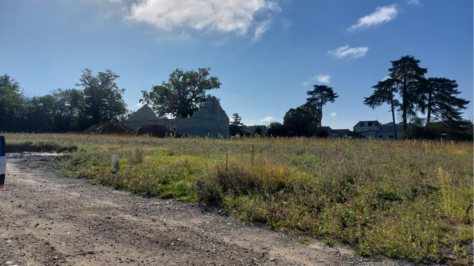 Terrain constructible de 489m2 à Soulaire-et-Bourg/ image 1