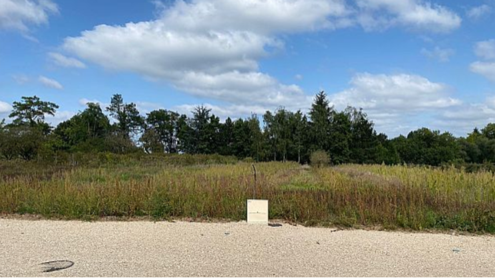 Terrain constructible de 875m2 à Saint-Martin-d'Abbat/ image 1