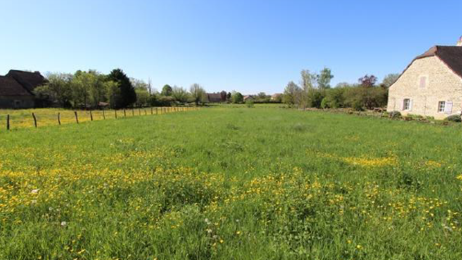 Terrain constructible de 1174m2 à Painblanc/ image 1