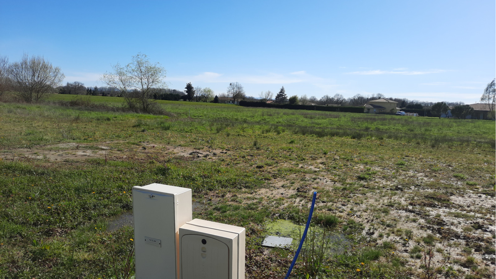 Terrain constructible de 330m2 à Magescq/ image 1