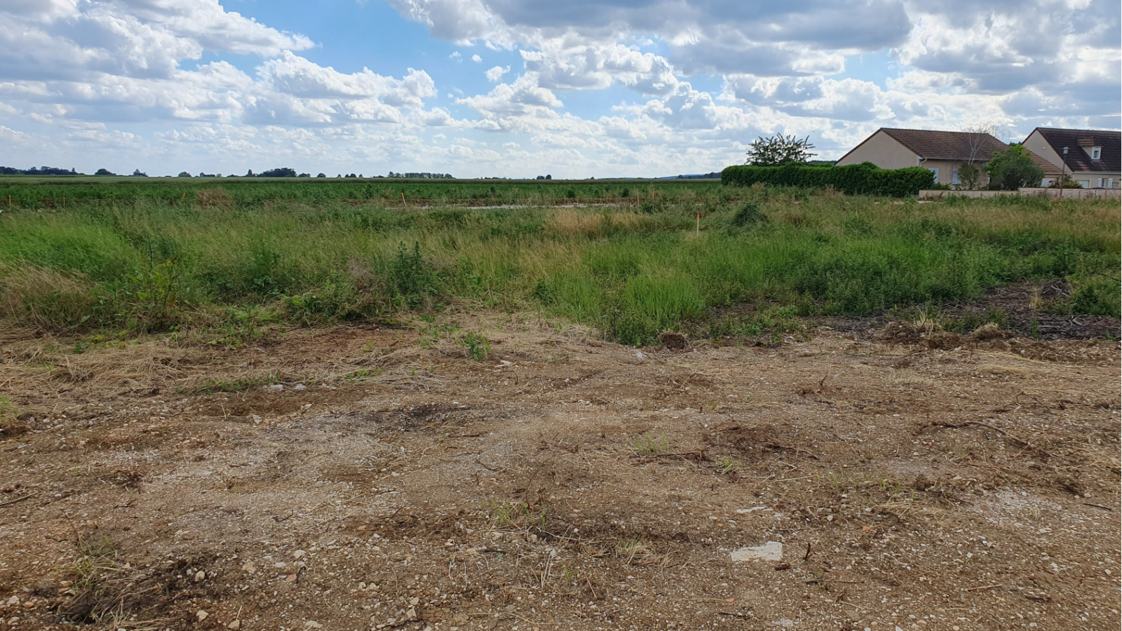 Terrain constructible de 500m2 à Comblanchien/ image 1
