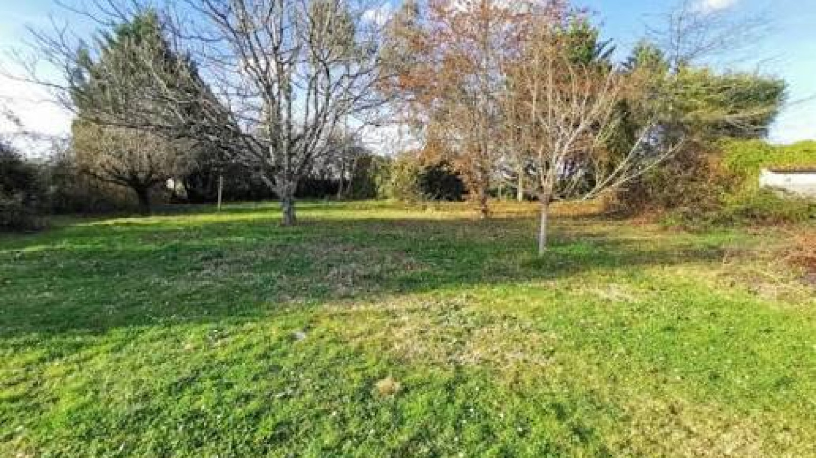 Terrain constructible de 600m2 à Saint-Loubès/ image 1