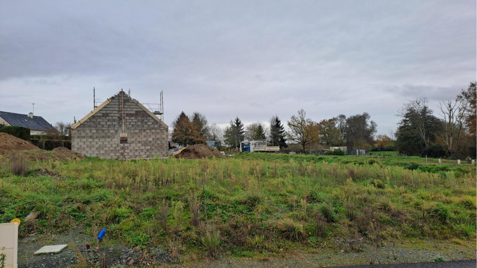 Terrain constructible de 396m2 à Erdre-en-Anjou/ image 1