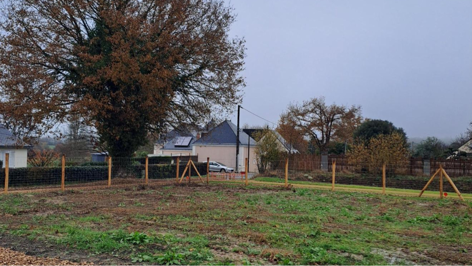 Terrain constructible de 399m2 à Segré-en-Anjou Bleu/ image 1