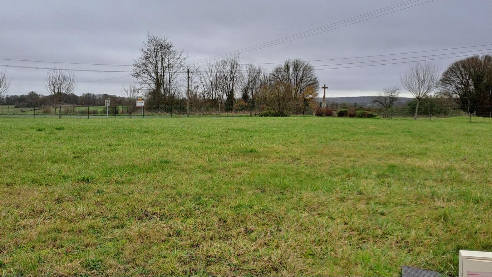 Terrain constructible de 553m2 à Baugé-en-Anjou/ image 1