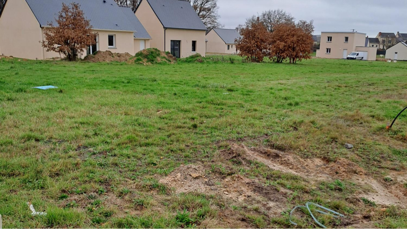 Terrain constructible de 346m2 à Baugé-en-Anjou/ image 1
