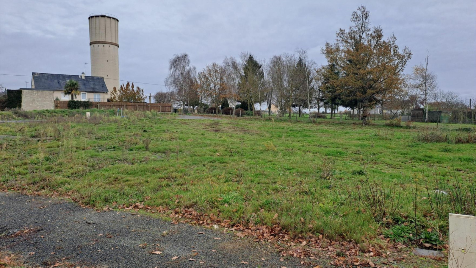 Terrain constructible de 455m2 à Erdre-en-Anjou/ image 1