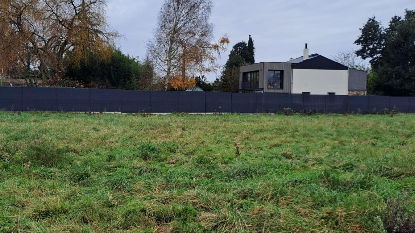 Terrain constructible de 578m2 à Soulaire-et-Bourg/ image 1