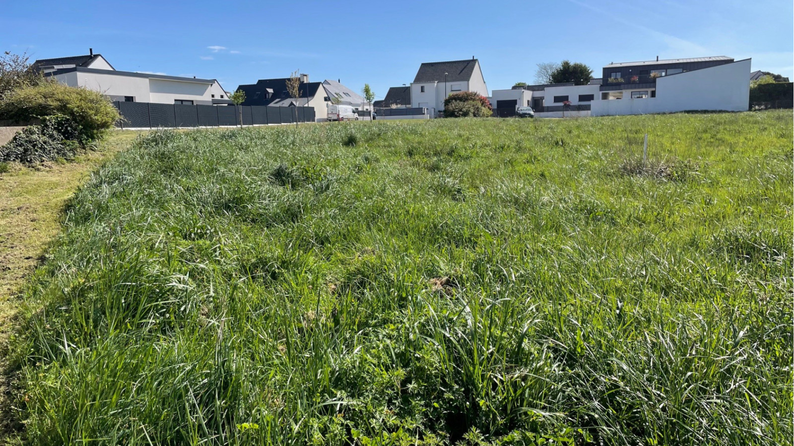 Terrain constructible de 245m2 à Plouhinec/ image 1
