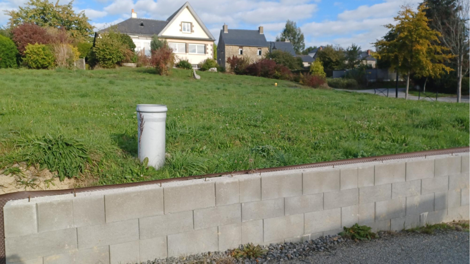 Terrain constructible de 336m2 à Dol-de-Bretagne/ image 1