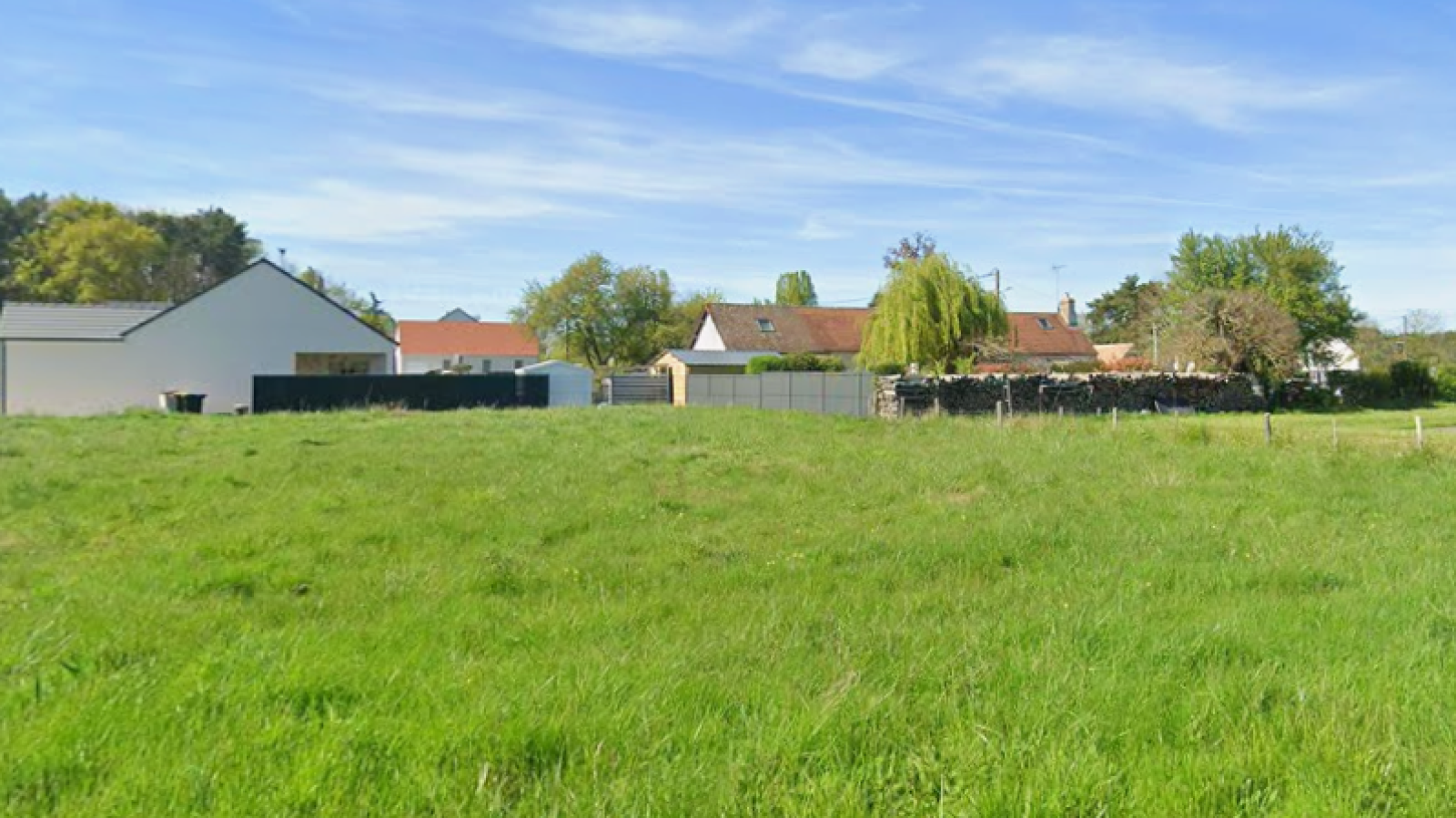 Terrain constructible de 542m2 à Traînou/ image 1