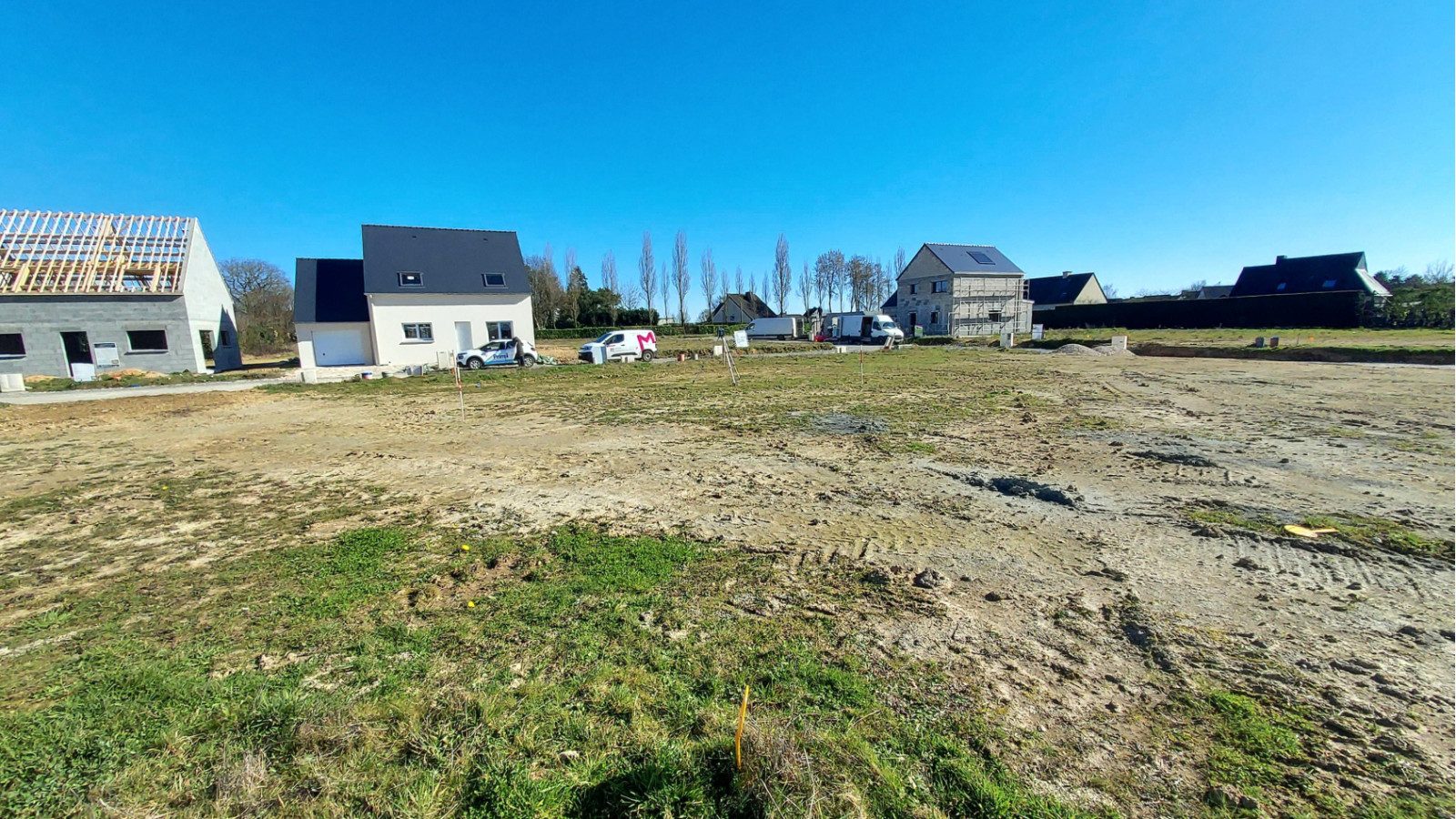 Terrain constructible de 220m2 à Saint-Symphorien/ image 1
