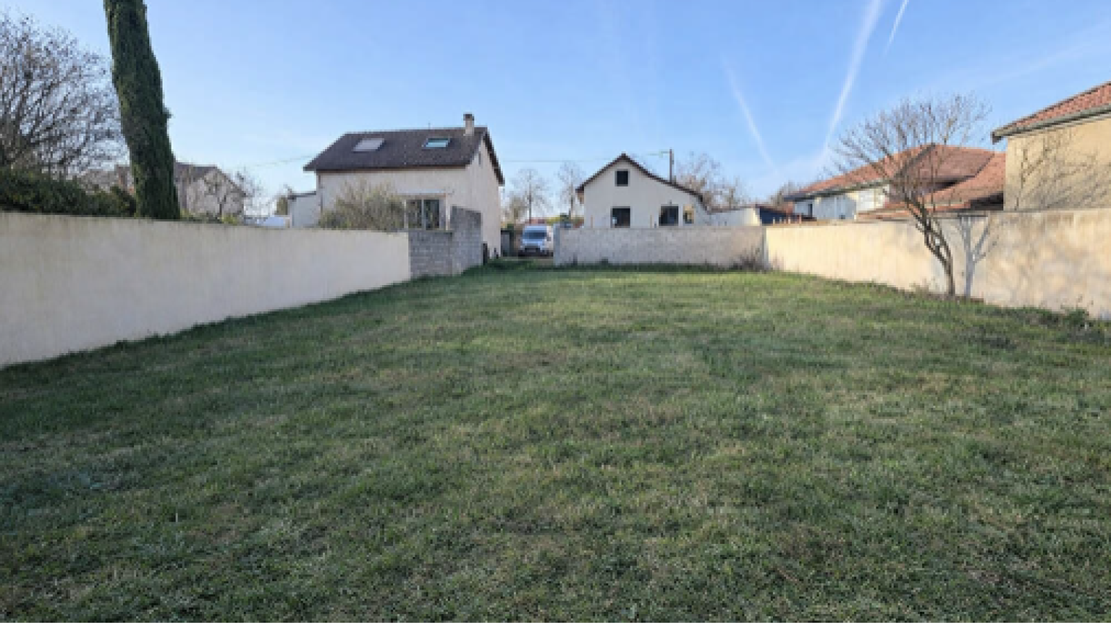 Terrain constructible de 329m2 à Dijon/ image 1