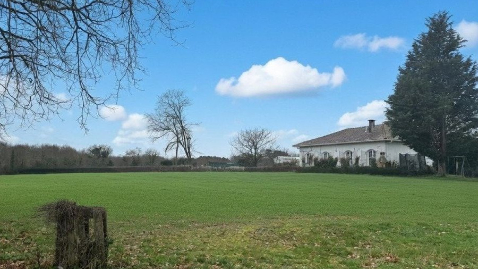 Terrain constructible de 1000m2 à Saint-Jean-d'Illac/ image 1