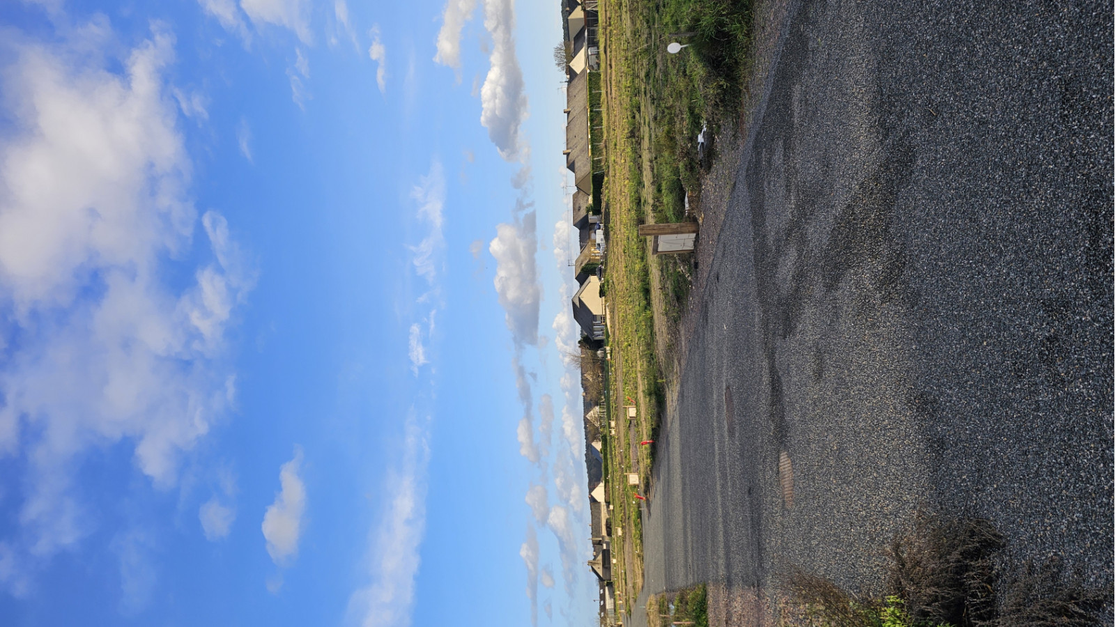 Terrain constructible de 289m2 à Vernantes/ image 1