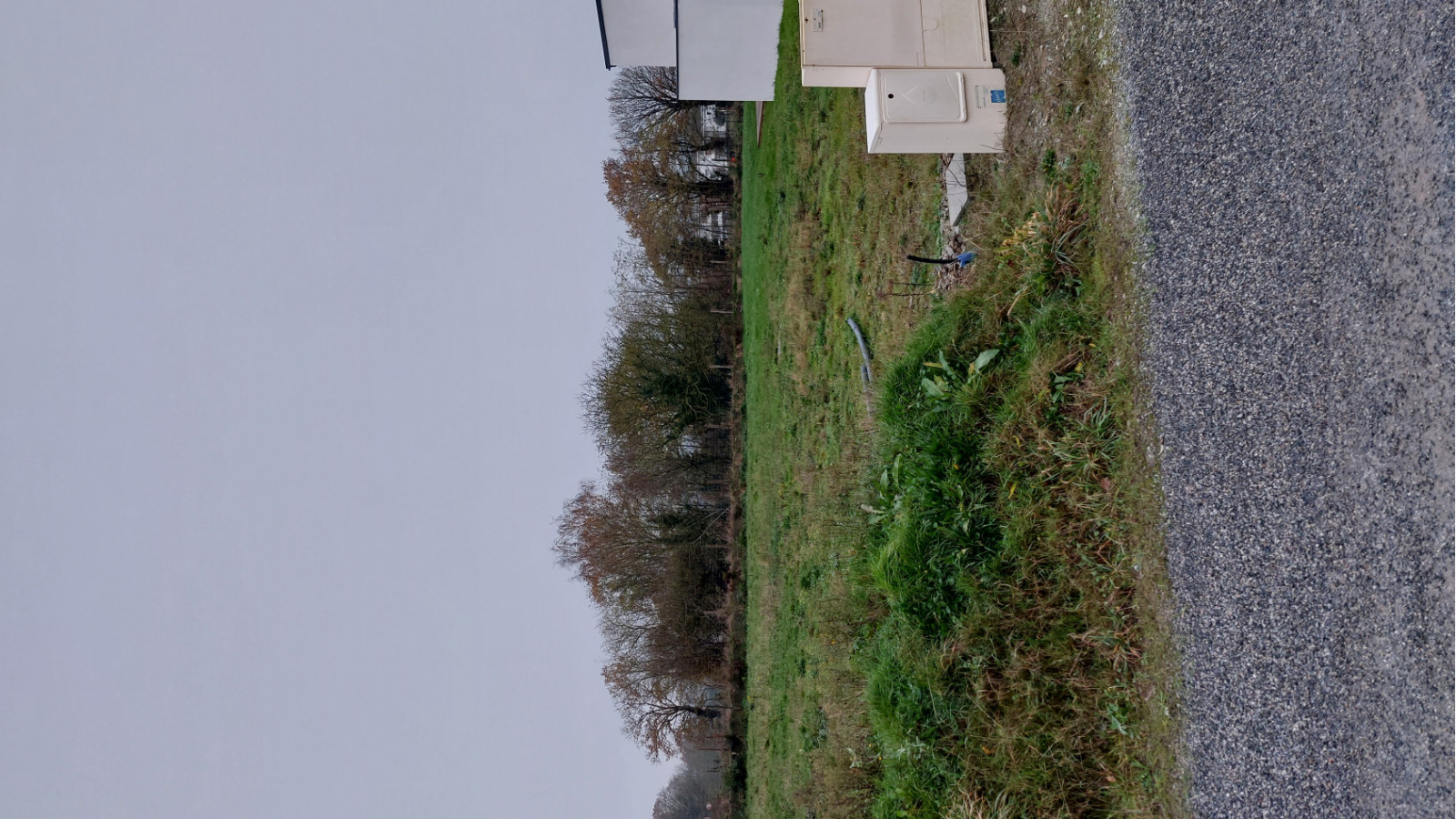 Terrain constructible de 577m2 à Peillac/ image 1
