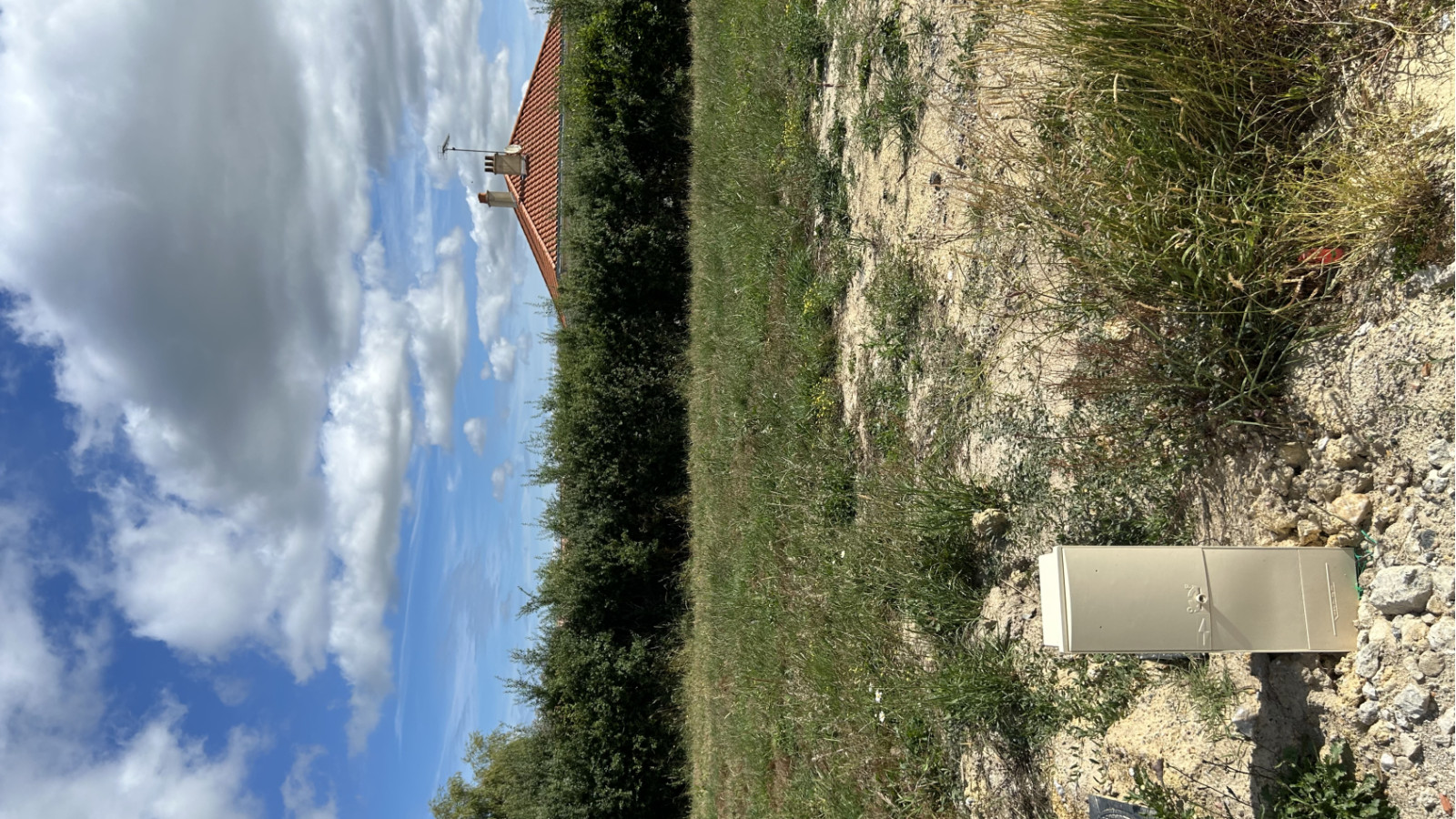 Terrain constructible de 393m2 à Les Achards/ image 1