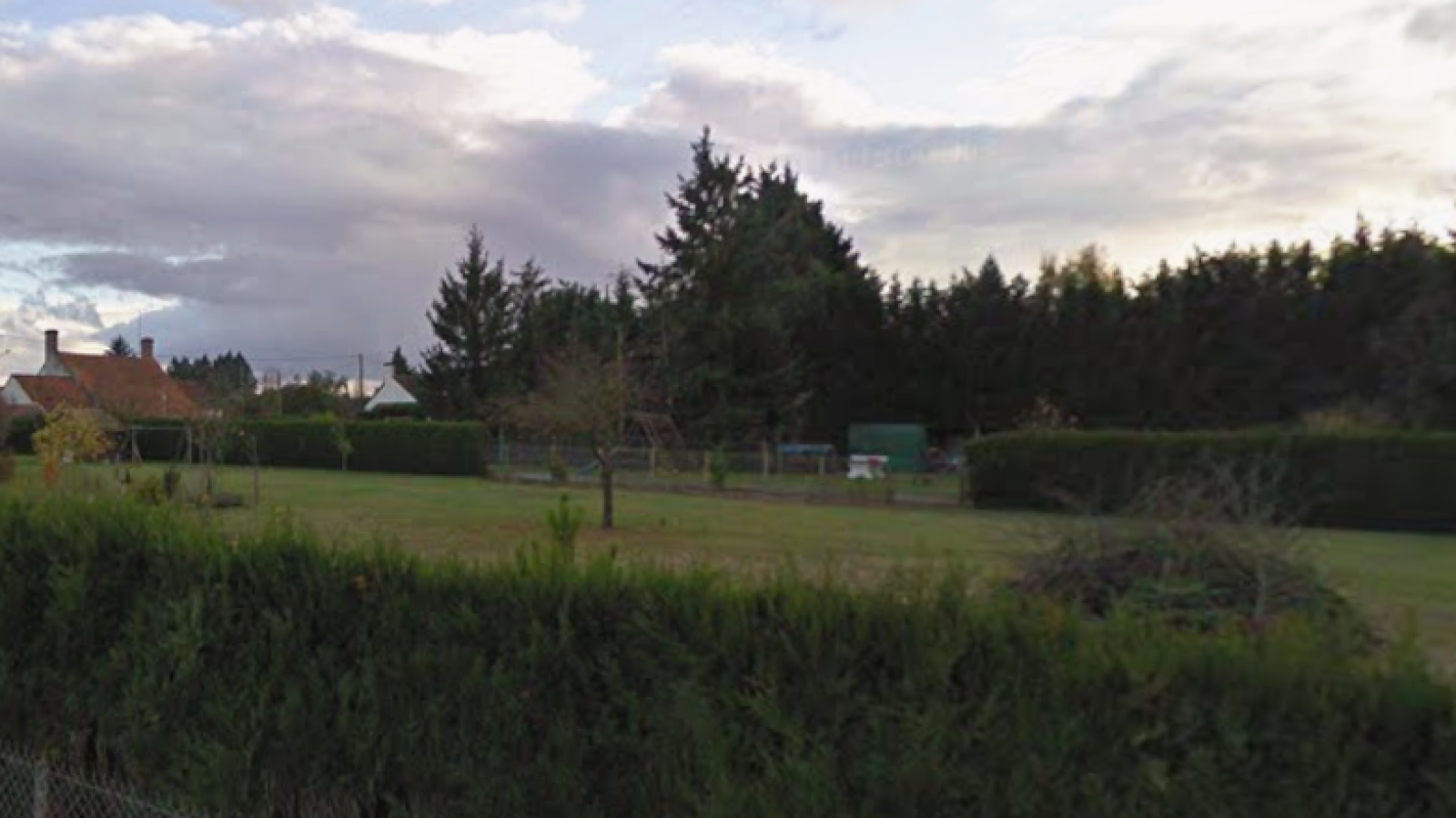 Terrain constructible de 620m2 à Lailly-en-Val/ image 1