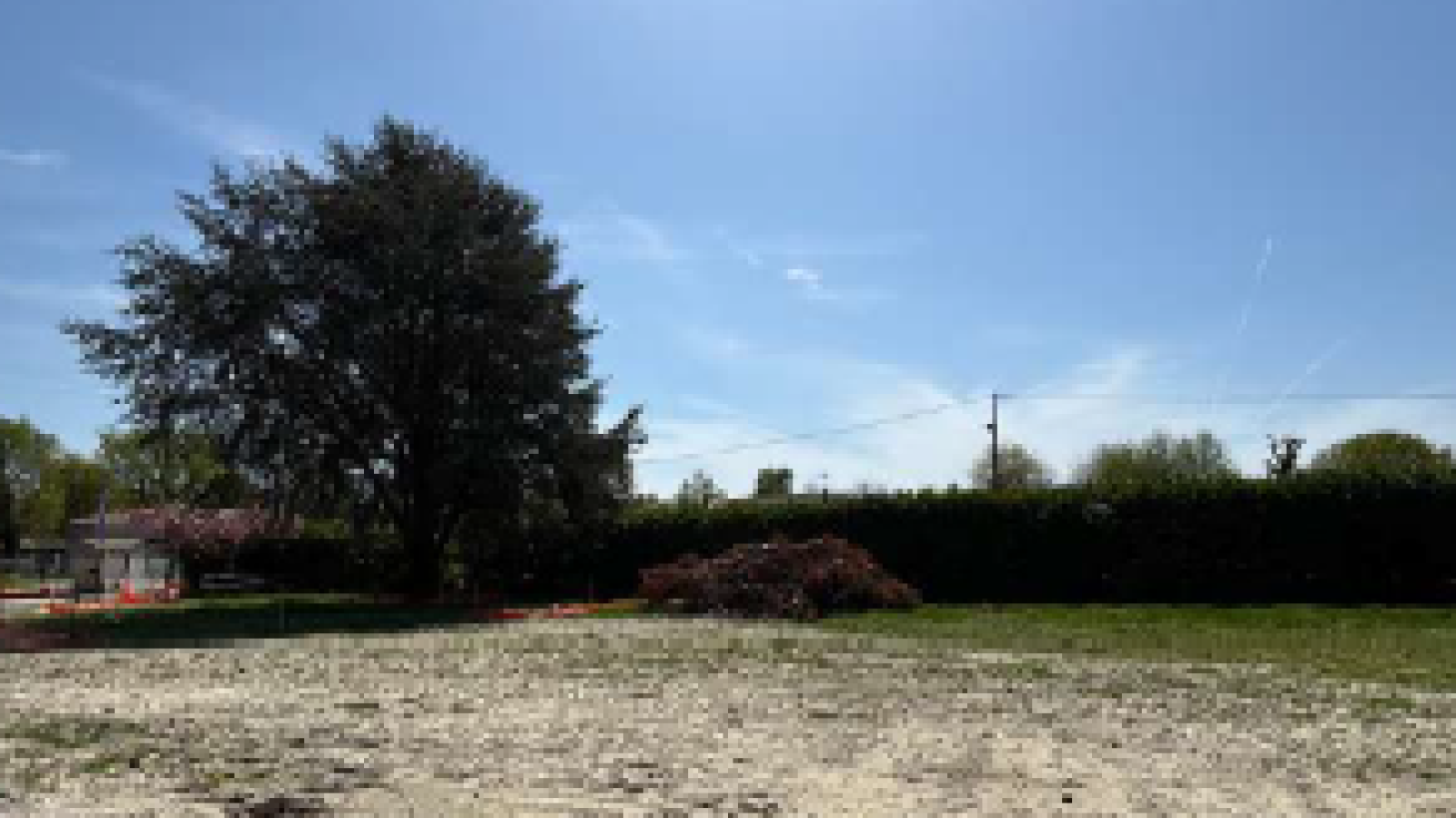Terrain constructible de 1090m2 à Saint-Médard-en-Jalles/ image 1