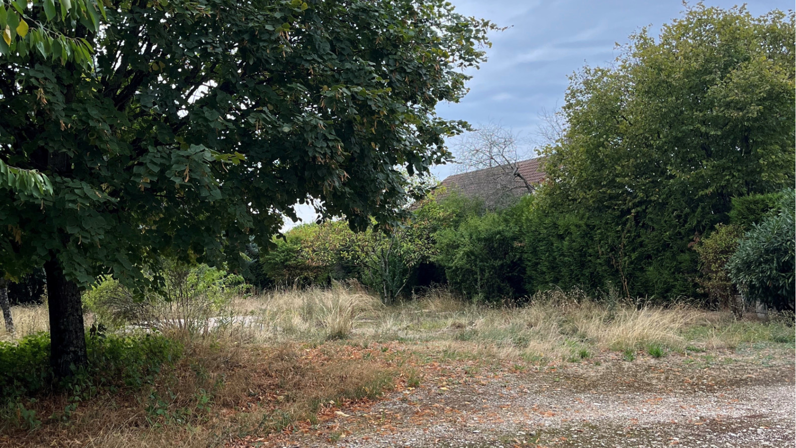 Terrain constructible de 690m2 à Neuilly-Crimolois/ image 1