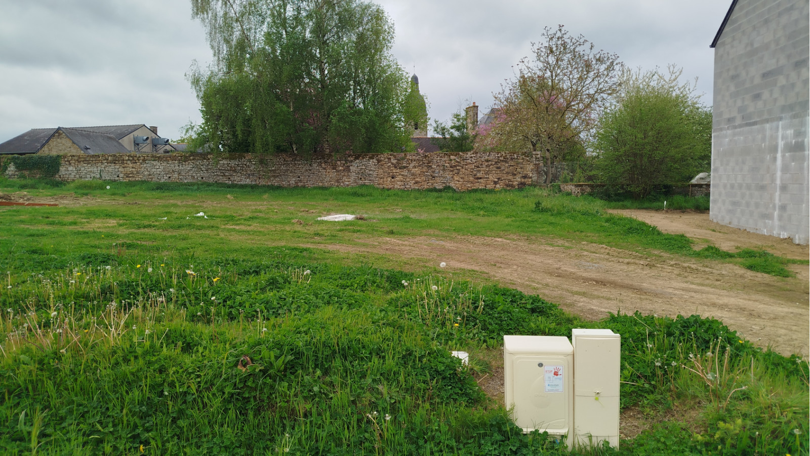 Terrain constructible de 450m2 à La Chapelle-aux-Filtzméens/ image 1