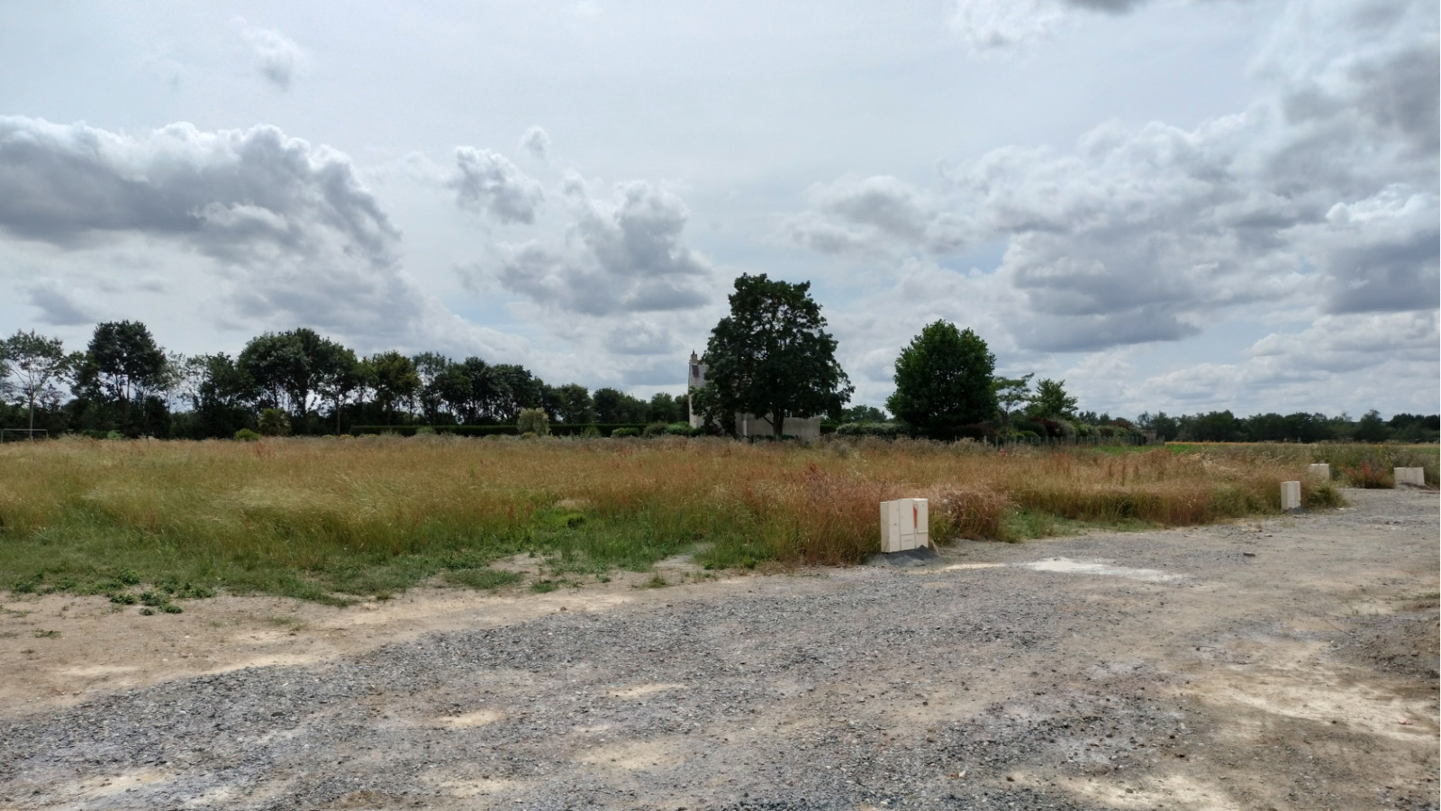 Terrain constructible de 383m2 à Erbrée/ image 1