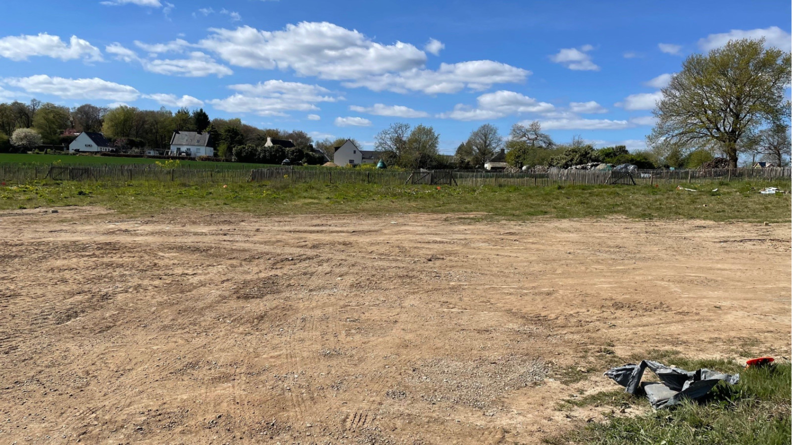 Terrain constructible de 367m2 à Pont-Scorff/ image 1