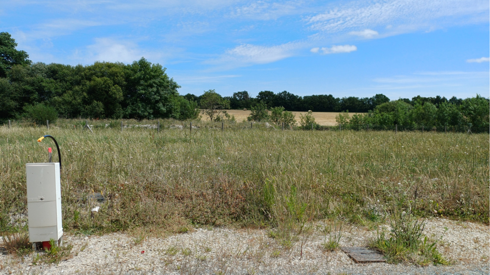 Terrain constructible de 378m2 à Apremont/ image 1