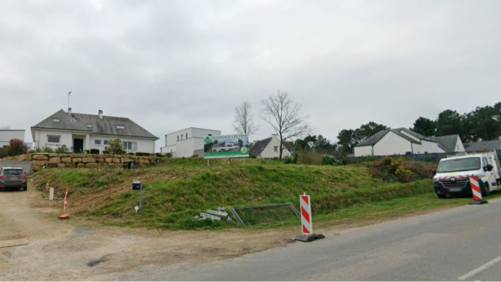 Terrain constructible de 417m2 à Elven/ image 1