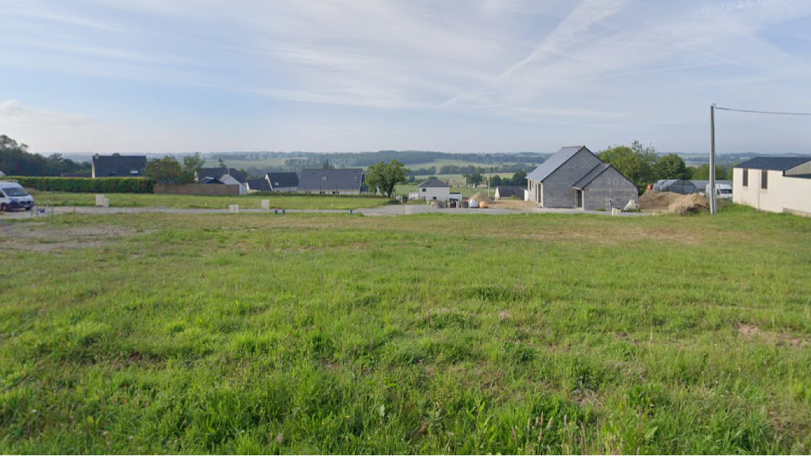 Terrain constructible de 250m2 à Domagné/ image 1