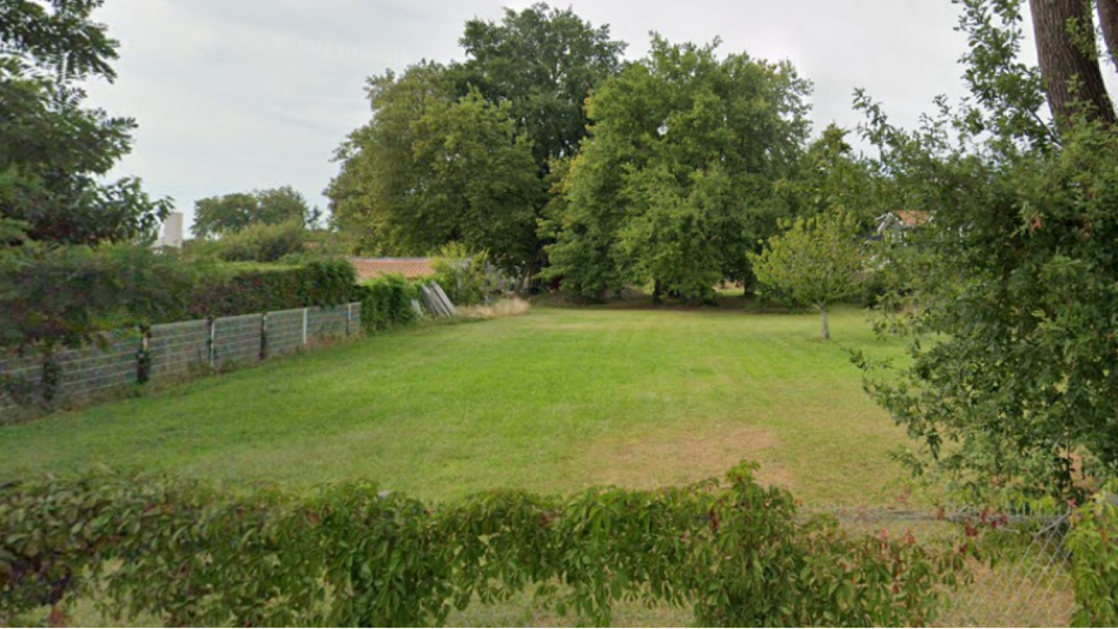 Terrain constructible de 455m2 à Sanguinet/ image 1
