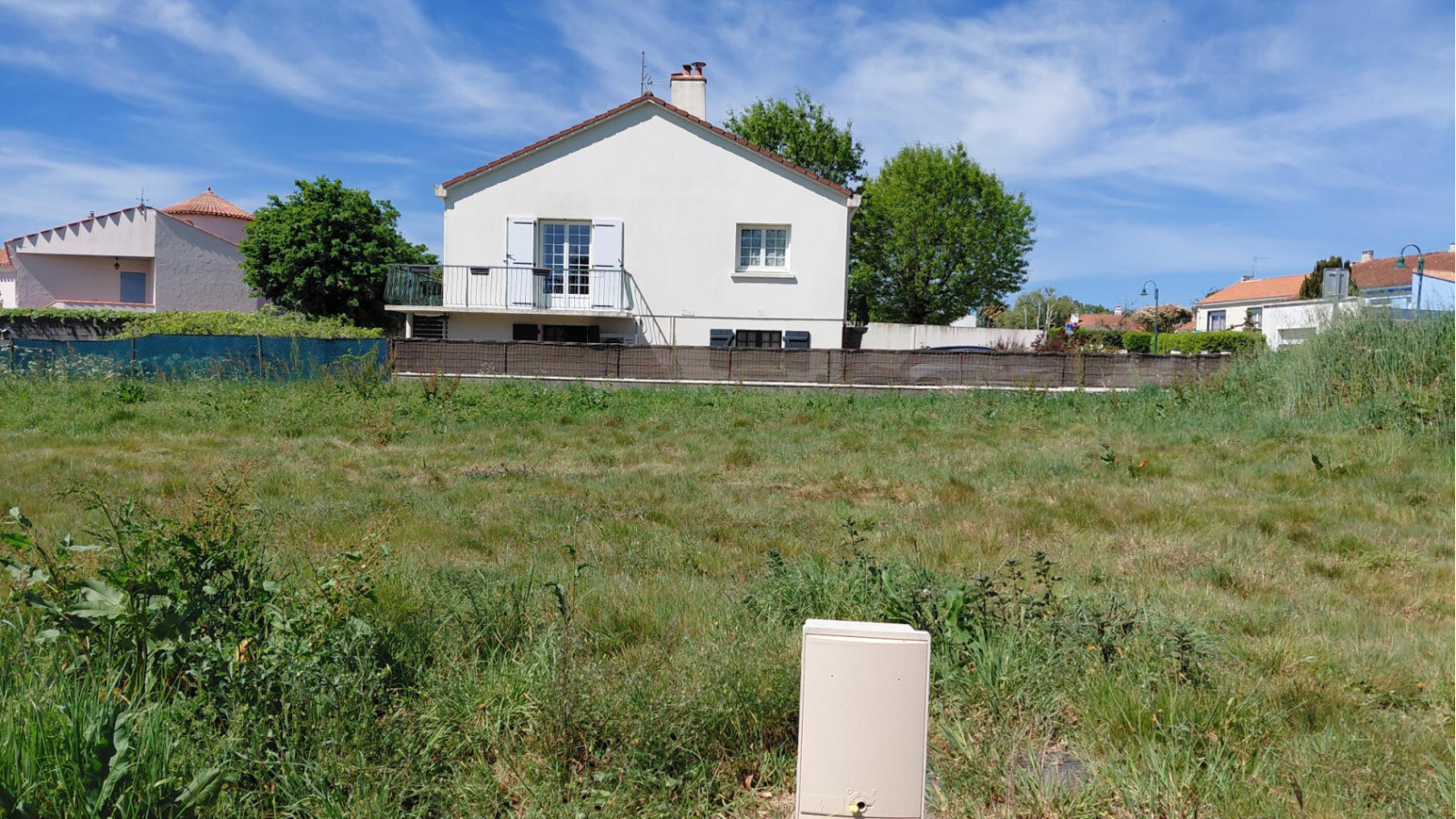 Terrain constructible de 350m2 à Maché/ image 1