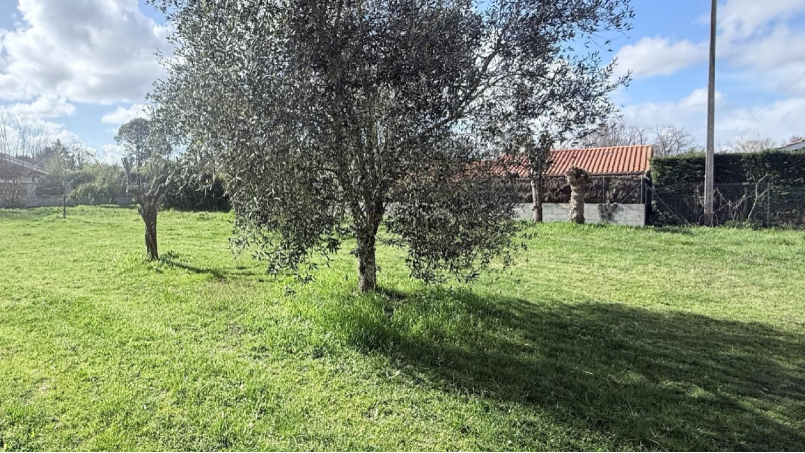 Terrain constructible de 671m2 à Saint-Laurent-Médoc/ image 1