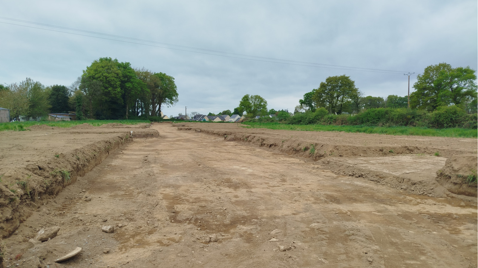 Terrain constructible de 357m2 à Bovel/ image 1