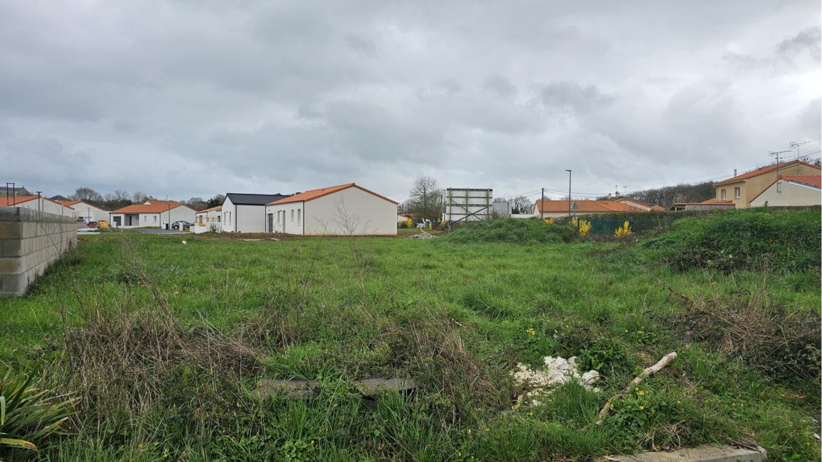 Terrain constructible de 605m2 à Toutlemonde/ image 1