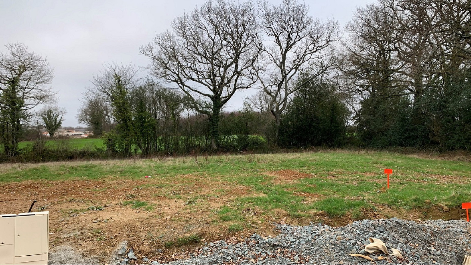 Terrain constructible de 375m2 à Artigues-près-Bordeaux/ image 1