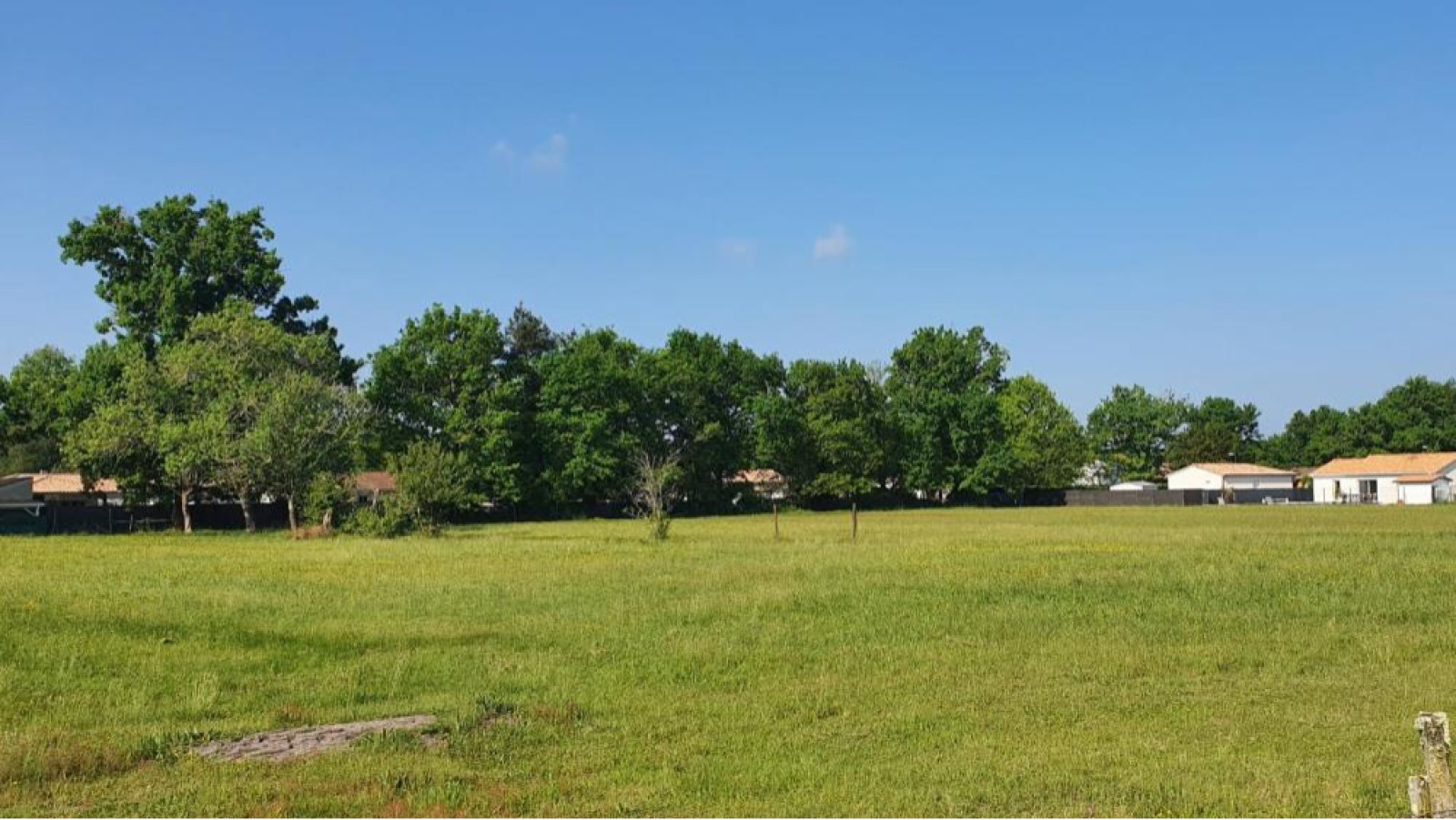 Terrain constructible de 385m2 à Langon/ image 1